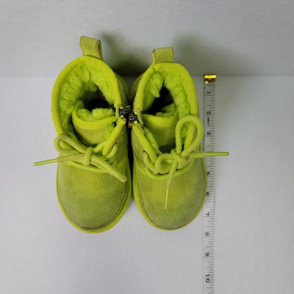 UGG Toddler Neumel II Boots Size 9T Neon Lime Green Sulphur Suede Lace Up Zip‎